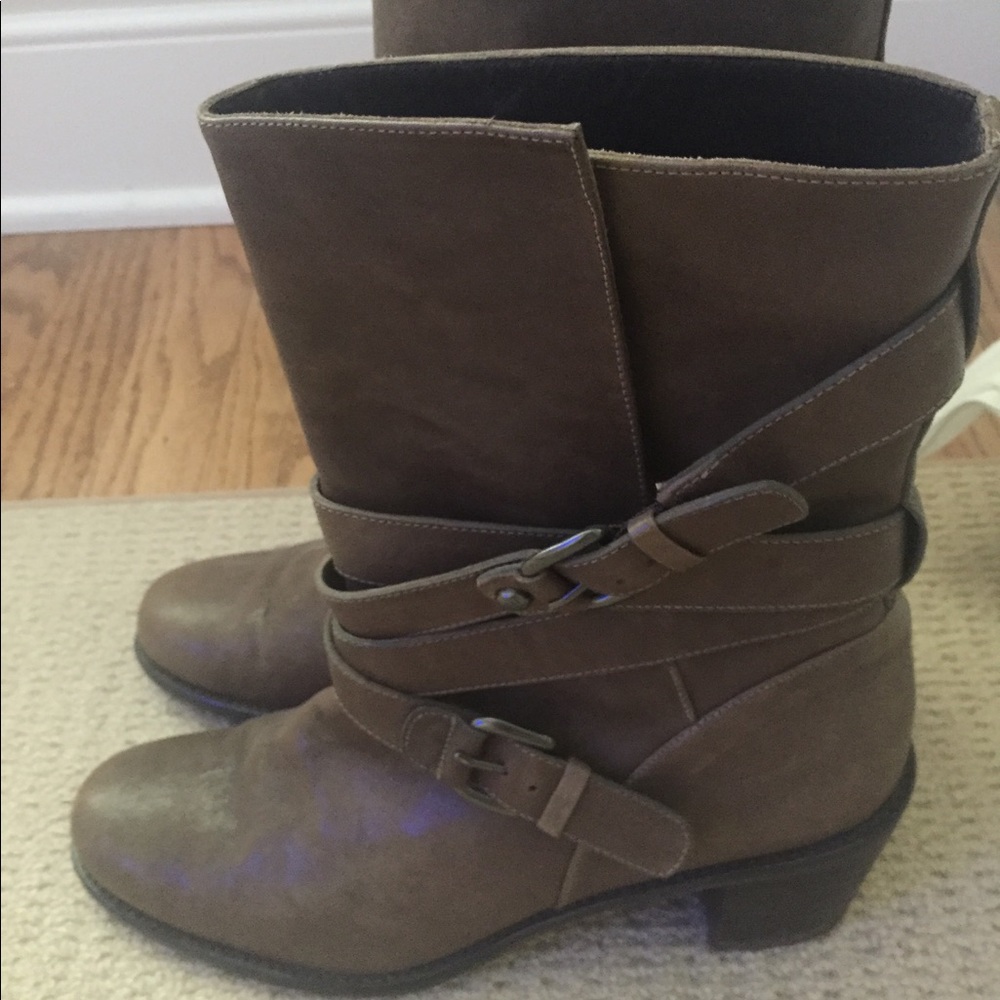 STUART WEITZMAN Calf Height Heeled Boots